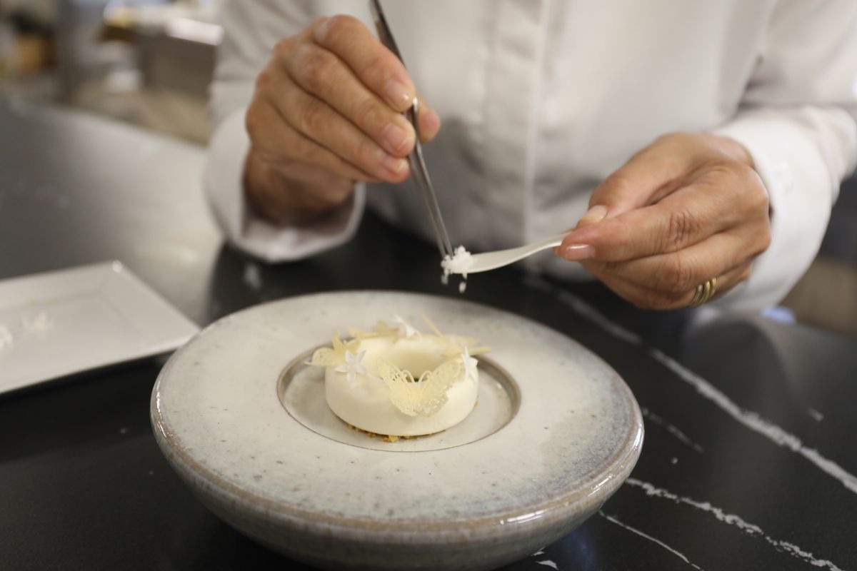 La espuma de sal ha emergido como un novedoso toque final en los menús gastronómicos imagen 1