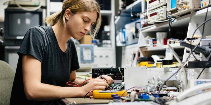 Técnico Superior en Sistemas Electrotécnicos y Automatizados foto 3