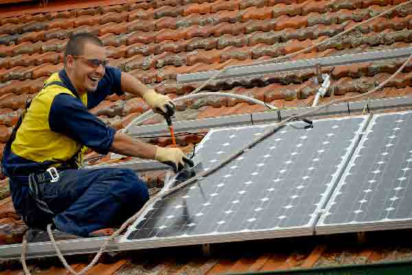  Técnico en Energía Solar Térmica y Fotovoltaica foto 1