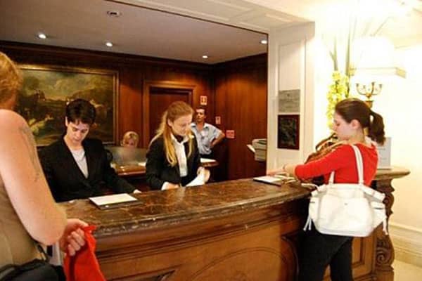 Recepcionista de Hotel foto 1