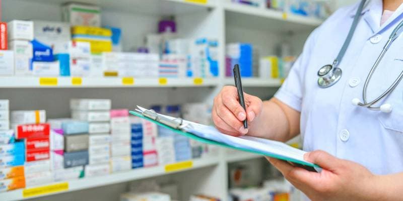 Técnico de Almacén de medicamentos