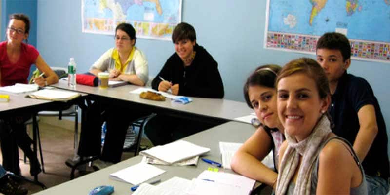 Inglés con Actividades Para Mayores de 50 foto 1