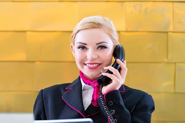 Curso de Recepcionista de Hotel Presencial en Granada foto 1