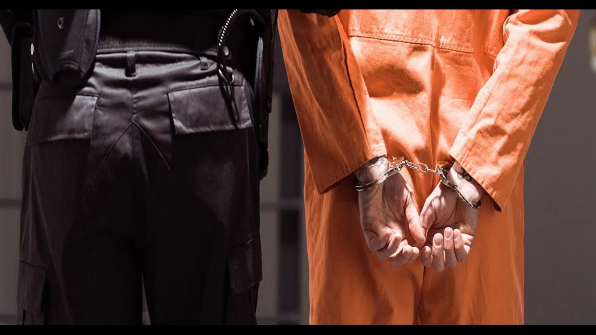 AYUDANTE DE INSTITUCIONES PENITENCIARIAS