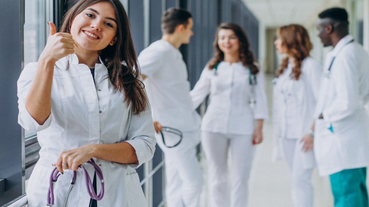 CURSO DE AUXILIAR DE ENFERMERIA DEL SERVICIO DE SALUD DE LA COMUNIDAD DE MADRID