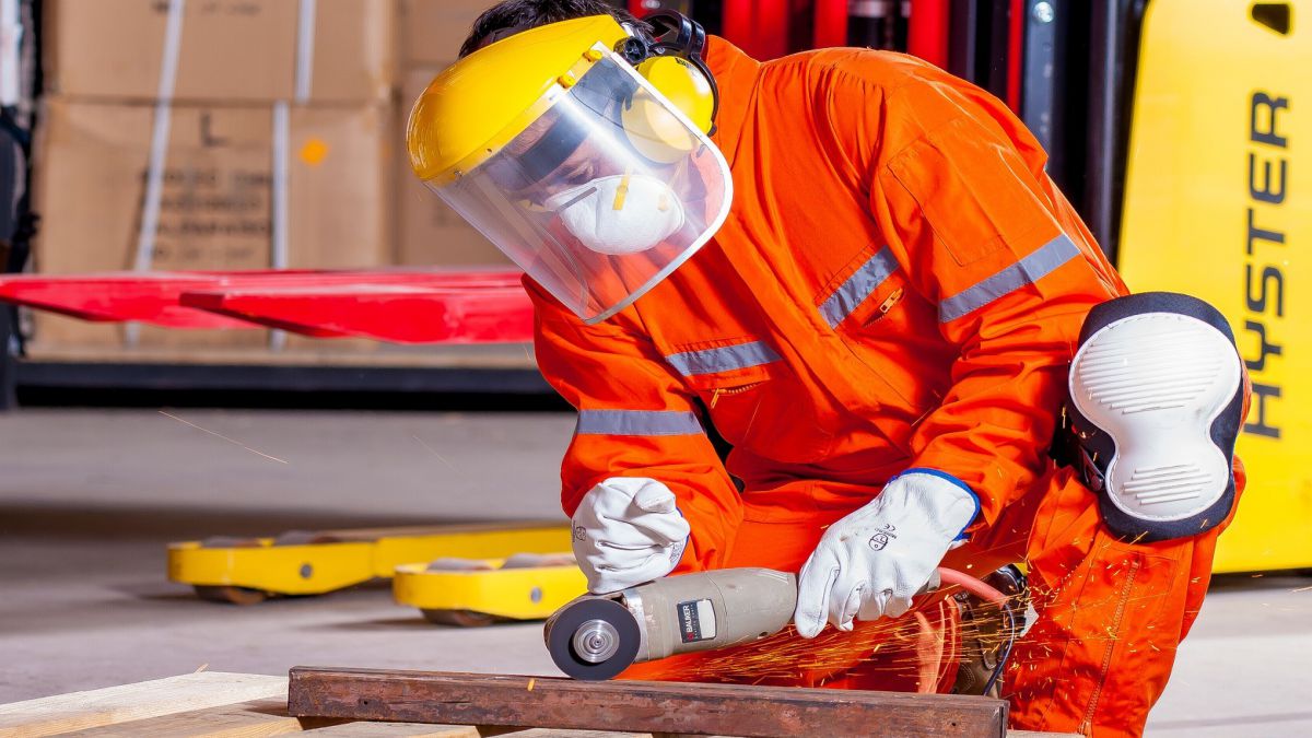 MASTER UNIVERSITARIO PREVENCION DE RIESGOS LABORALES - ESPECIALIDAD DE SEGURIDAD EN EL TRABAJO