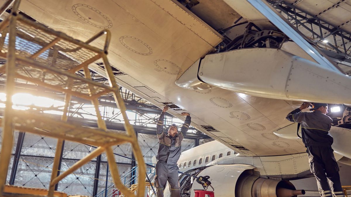 CURSO DE TECNICO SUPERIOR EN MANTENIMIENTO AEROMECANICO
