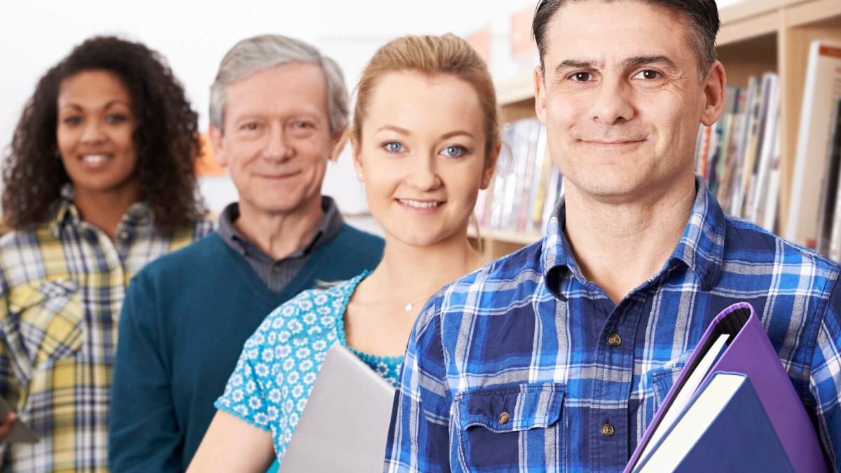 CURSO DE INGLES PARA JOVENES DE 16 A 18 ANOS