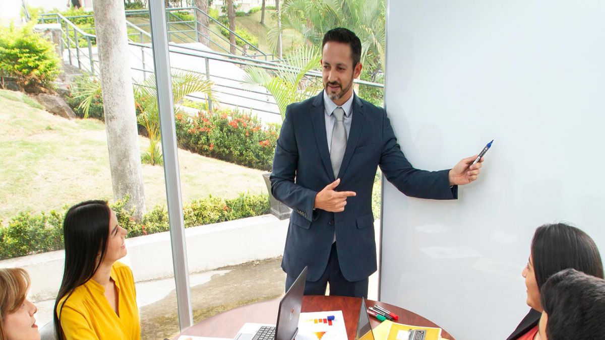 MASTER EN ADMINISTRACION Y DIRECCION DE EMPRESAS (MBA)