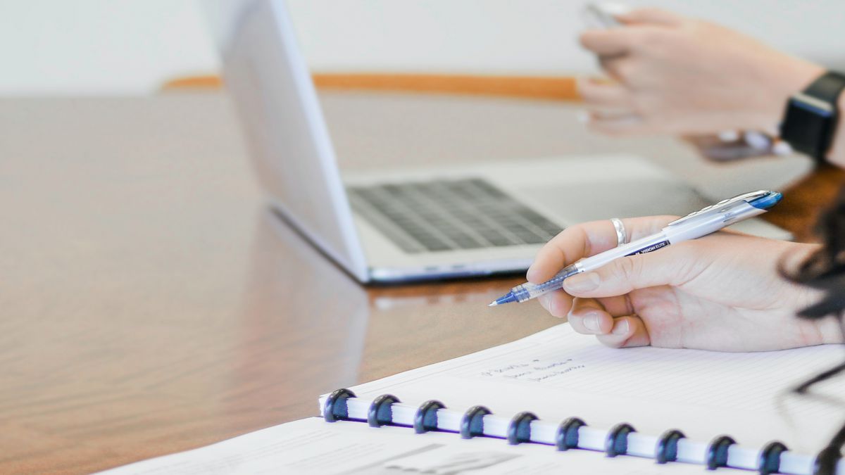 CURSO UNIVERSITARIO DE ESPECIALIZACION EN ASESORIA DE EMPRESAS FISCAL LABORAL Y CONTABLE AVANZADO
