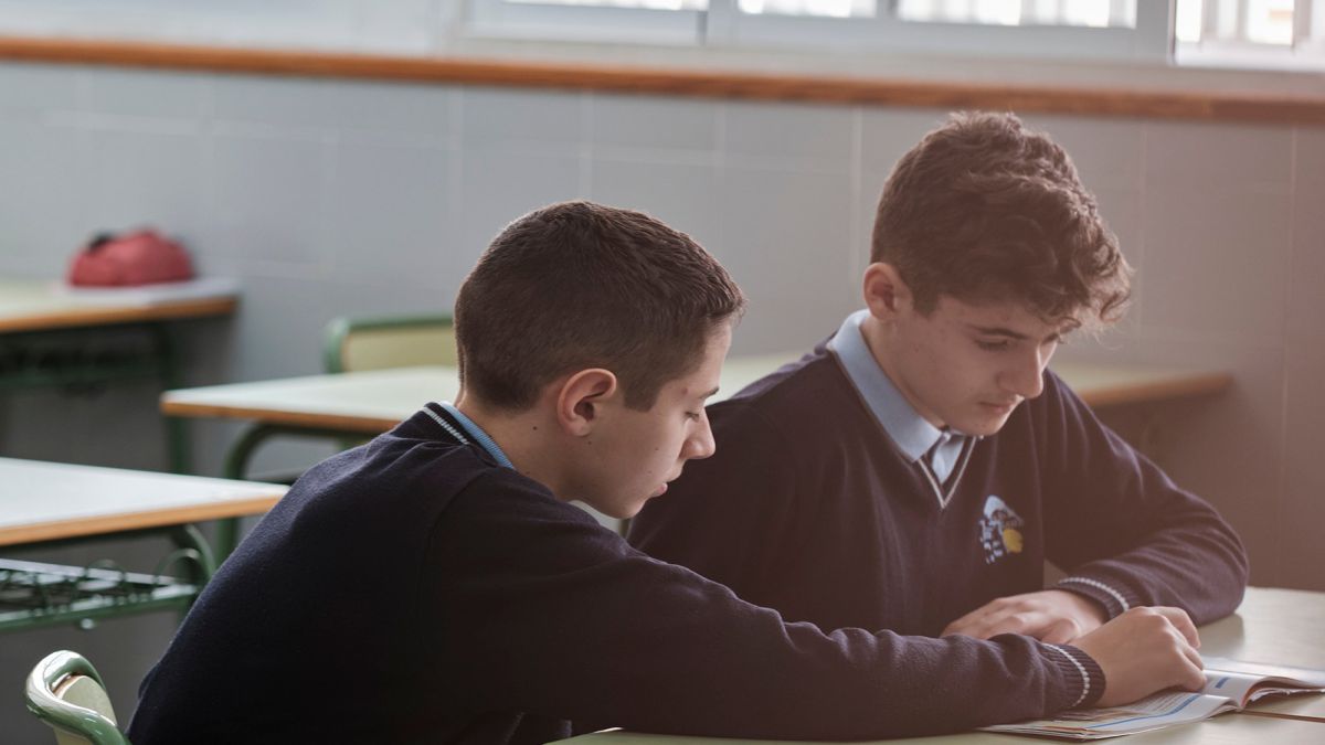 OPOSICIONES COS DE MESTRES - EDUCACIO SECUNDARIA - ESPECIALITAT GEOGRAFIA I HISTARIA