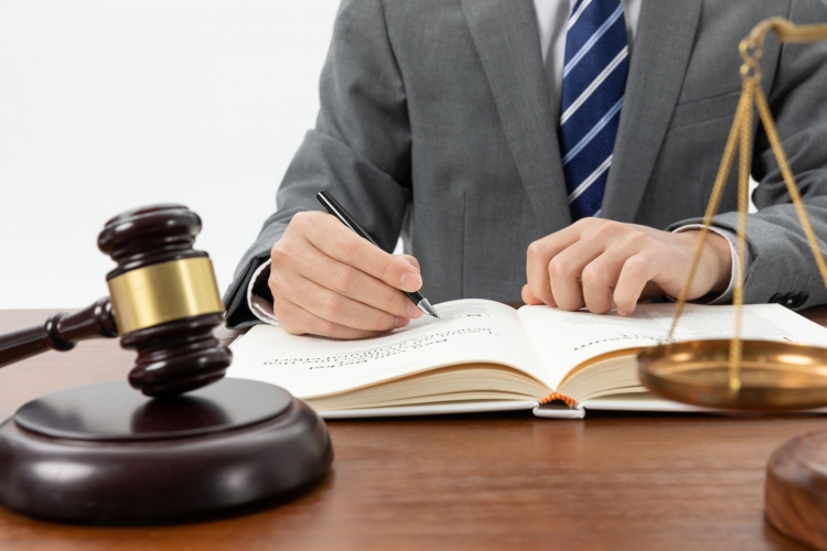 BUSINESS LAW university ranking