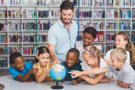 Ranking de los mejores másteres online en Educación y Docencia en 2026