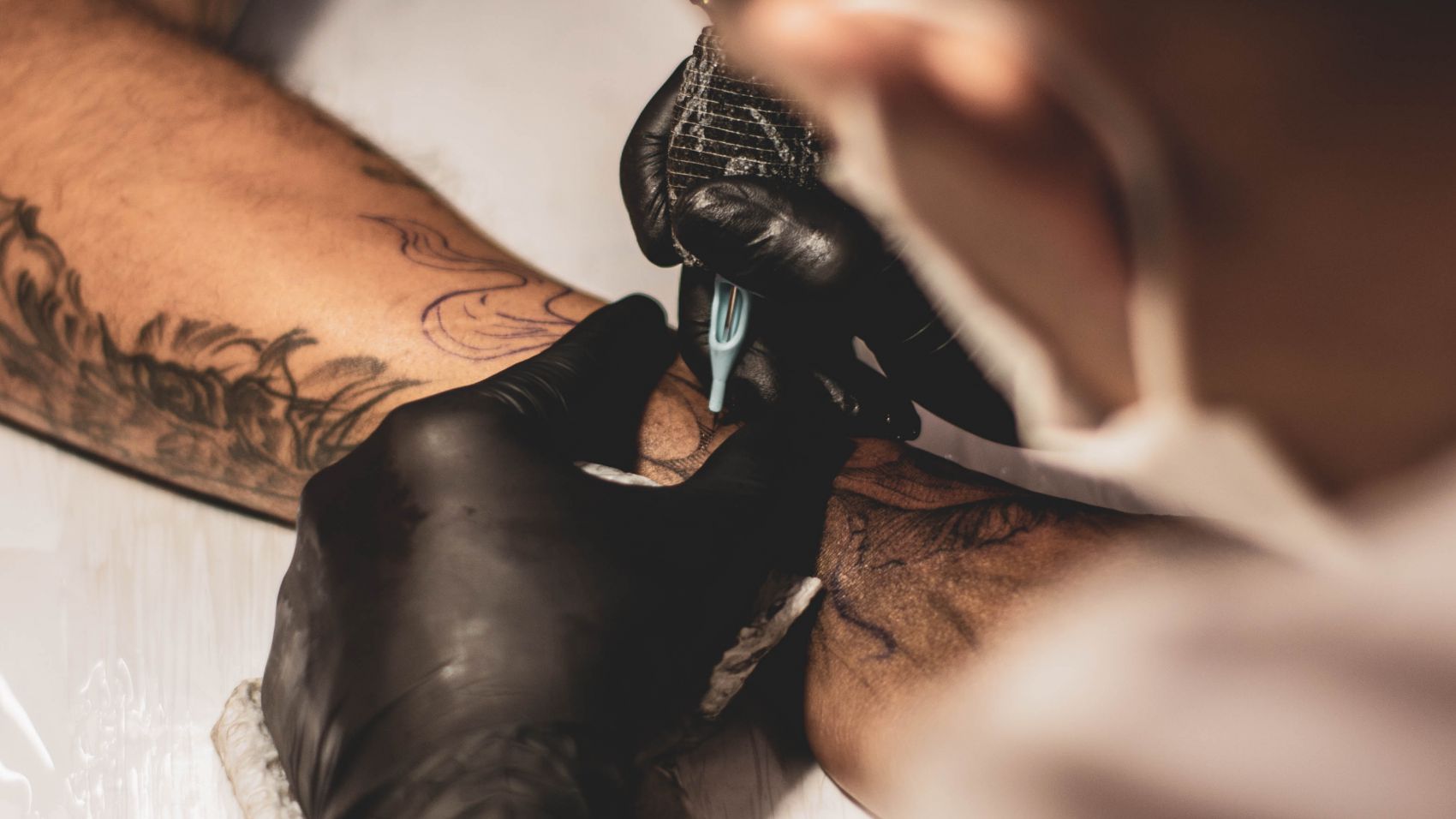 Tatuador Profesional + Curso de Higiénico Sanitario (Opción Kit Tatuaje Profesional)