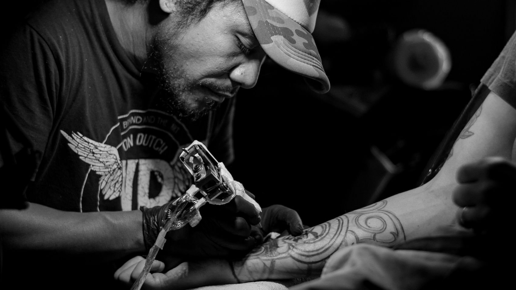 Tatuador Profesional + Curso de Higiénico Sanitario (Incluye Kit Tatuaje Profesional)